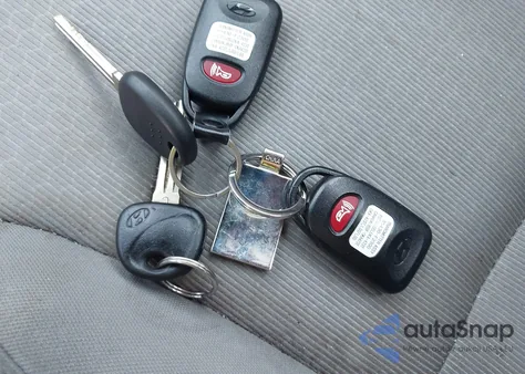 2018 Hyundai Elantra Sel из США, поврежденный, VIN 5NPD84LF5JH370690